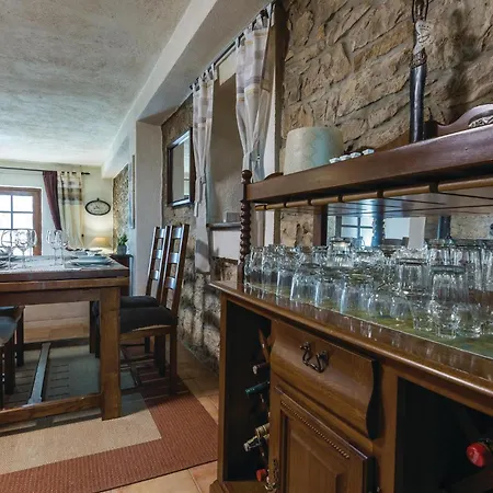 Semesterbostad Two-bedroom In Benkovac